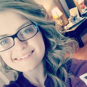 Meet your Posher, Rebecca